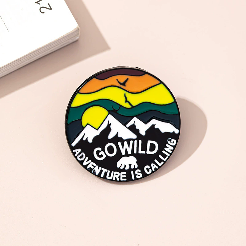 Outdoor Adventure Enamel Pins  - Outdoor Adventure Friends recension och pris